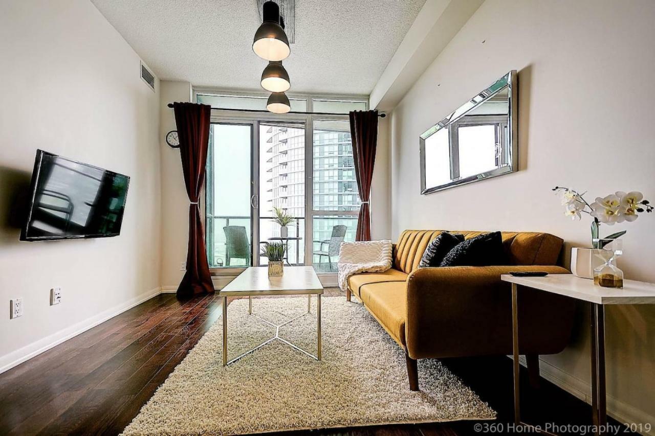 30 Off Lake View Property Heart Of Downtown Toronto Dış mekan fotoğraf